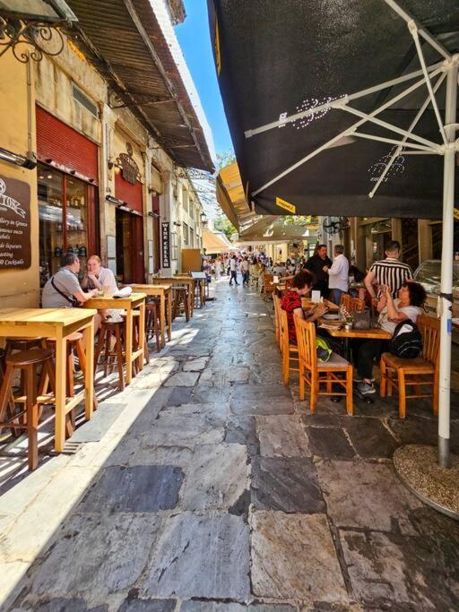 Ferienwohnung Plaka Rafaela Elegant Urban Retreat In Athens Historic Heart Exterior foto