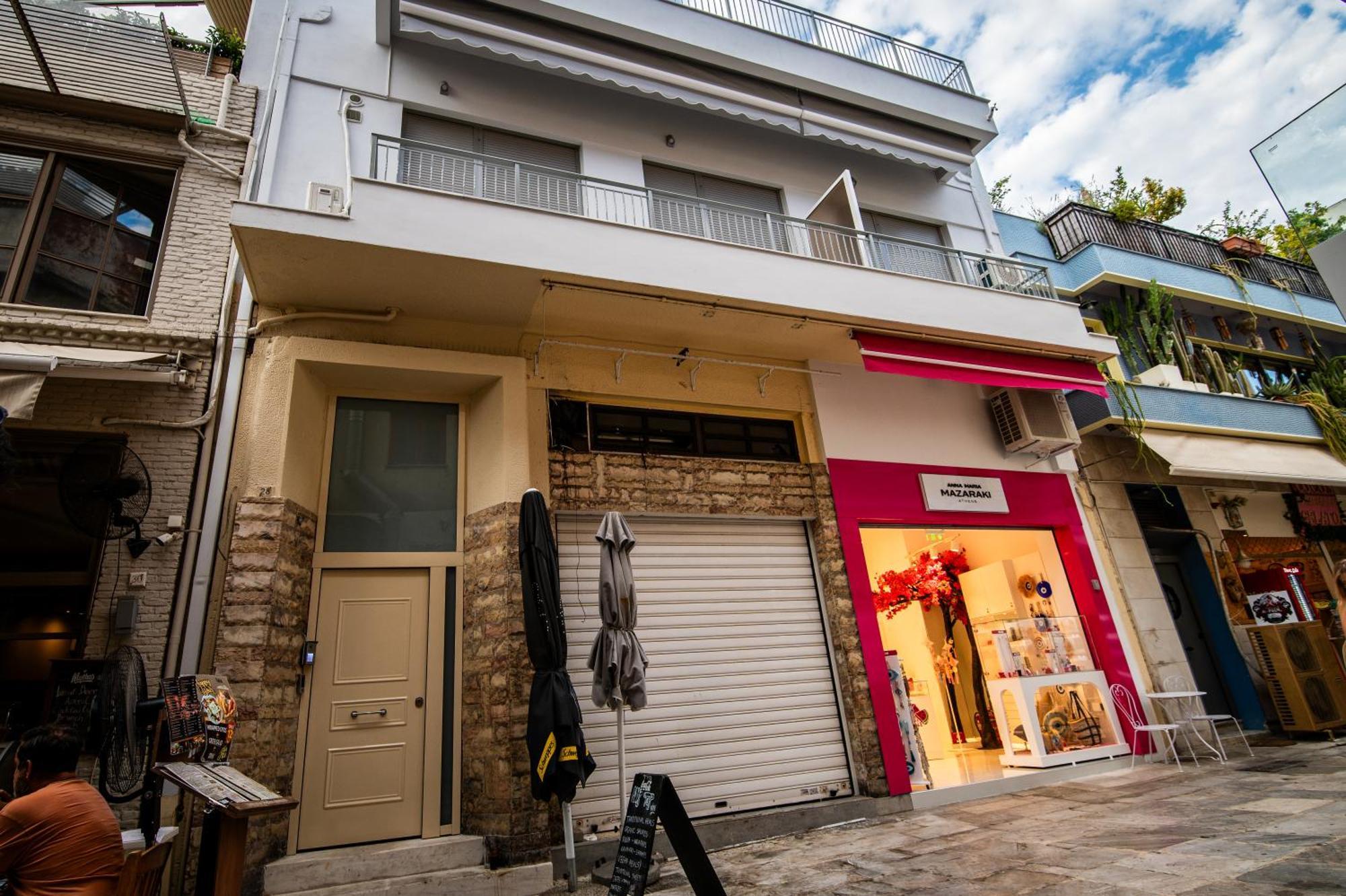 Ferienwohnung Plaka Rafaela Elegant Urban Retreat In Athens Historic Heart Exterior foto